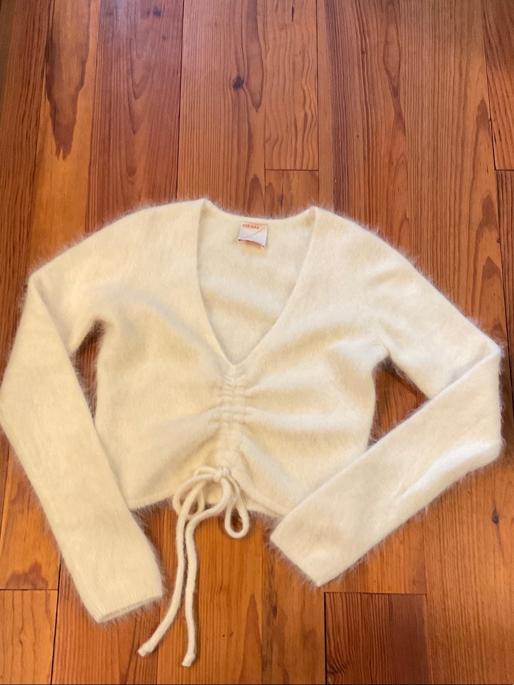 Kerisma Ivory Angora blend V-Neck Sweater size S/M